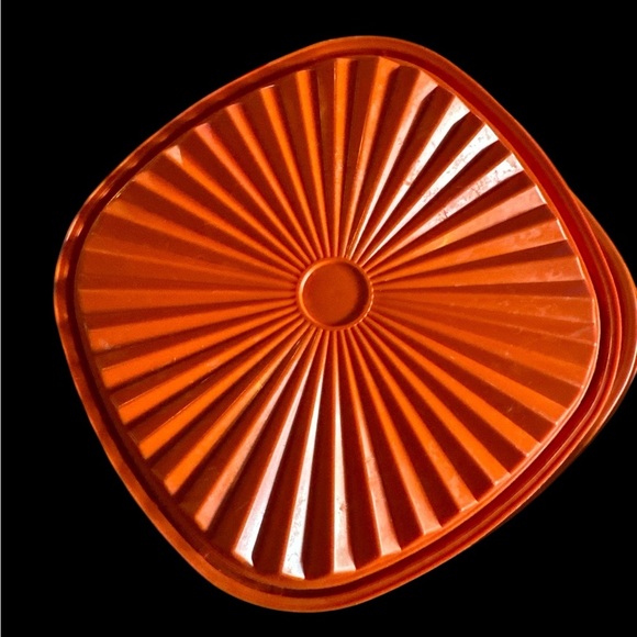 Tupperware Vintage lid - Picture 2 of 4